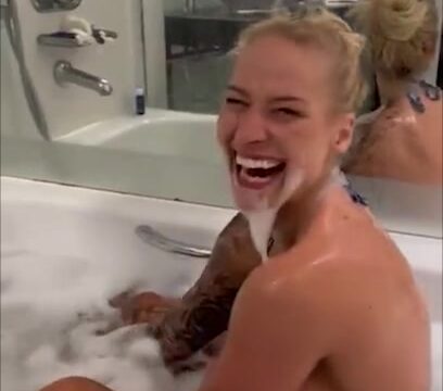 Ebanie Bridges Nude in bathtub – Video Onlyfans