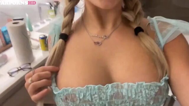 Breckie Hill Onlyfans Leak – Toppless Pink Nipple !!!