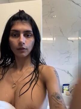 Mia Khalifa 20min Bare Titty Video Leaked 1