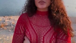 Siarlyxo/Siarly Mami Show Boobs on beach Onlyfans Leak !!!