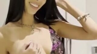 Pamibaby Onlyfans Leaks – Nude Show off tits !!!